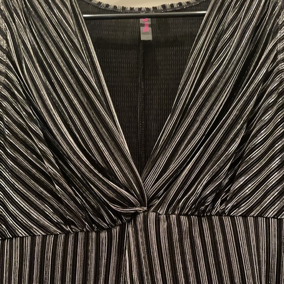 Tattoo Me black and silver shimmer tank top - Picture 2 of 6